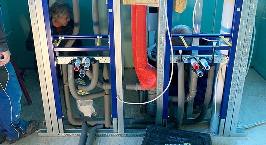 Bei Altbau­sanierung und Haus­neubau ist die FESA GmbH der richtige Partner für Sanitär­installa­tionen und Heizungs­installa­tionen sowie Lüftungs-/Solarinstallationen.